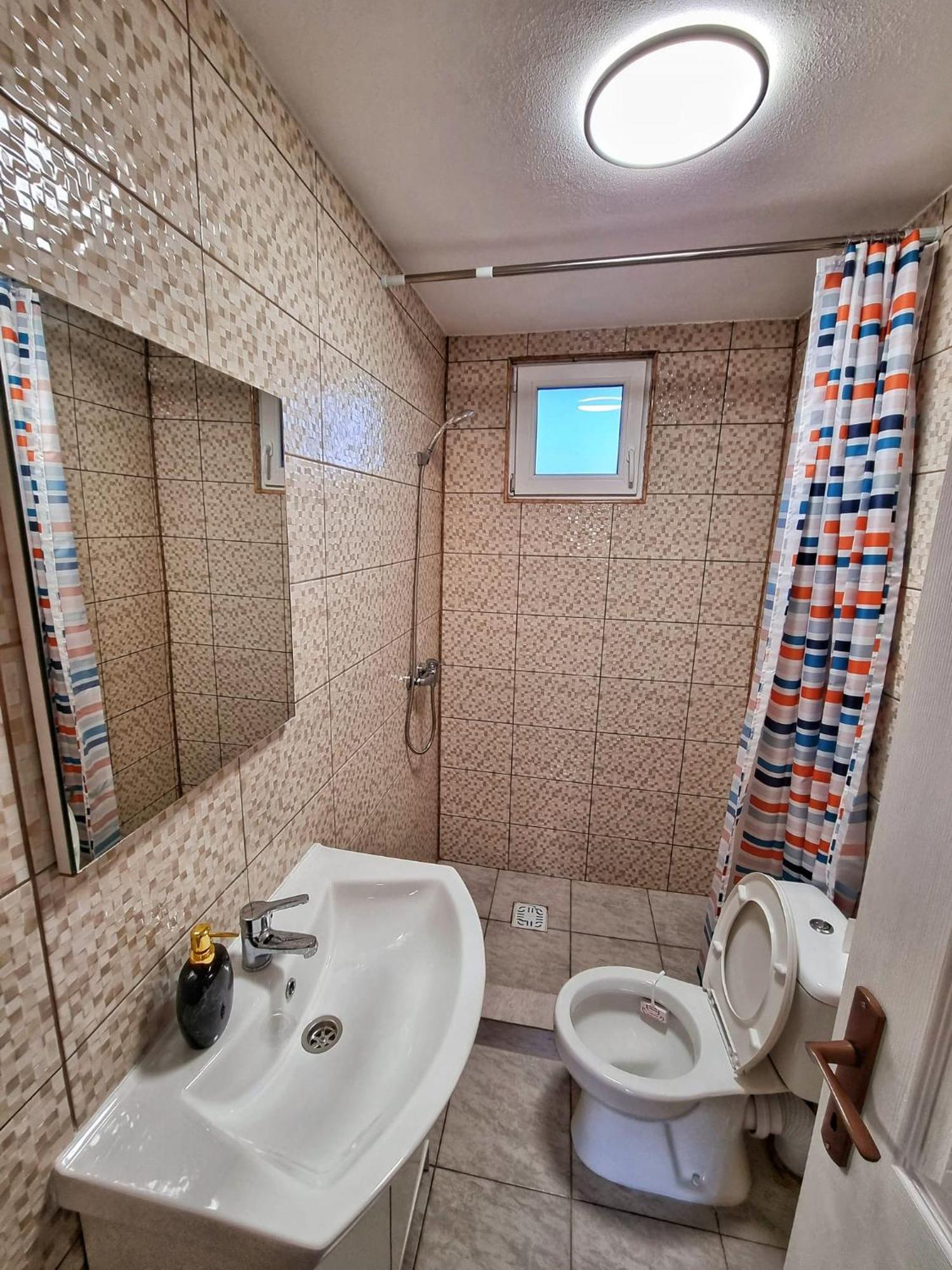 Cabana Varad Coronini Moldova Veche Екстериор снимка