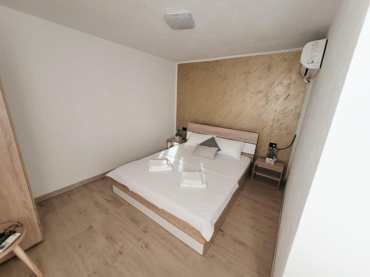 Cabana Varad Coronini Moldova Veche Екстериор снимка