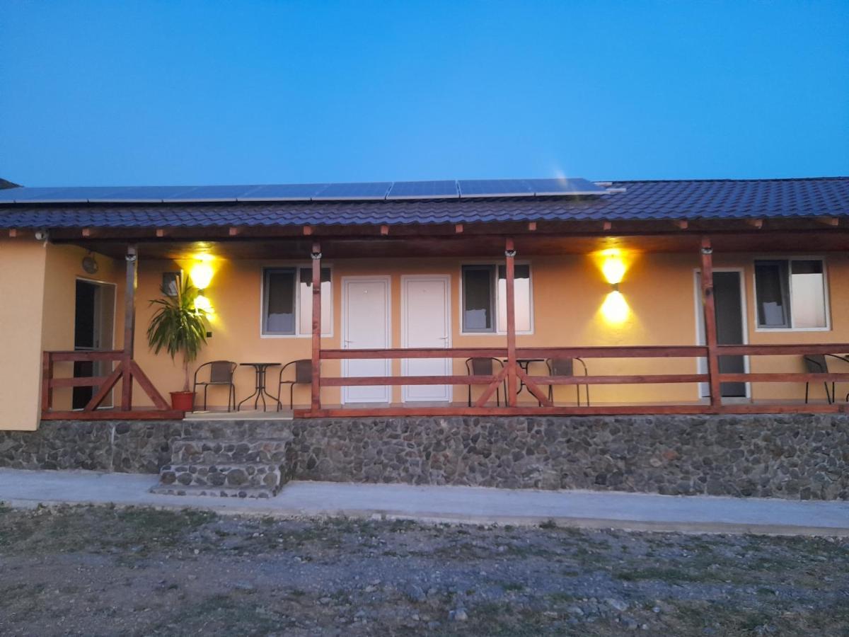 Cabana Varad Coronini Moldova Veche Екстериор снимка
