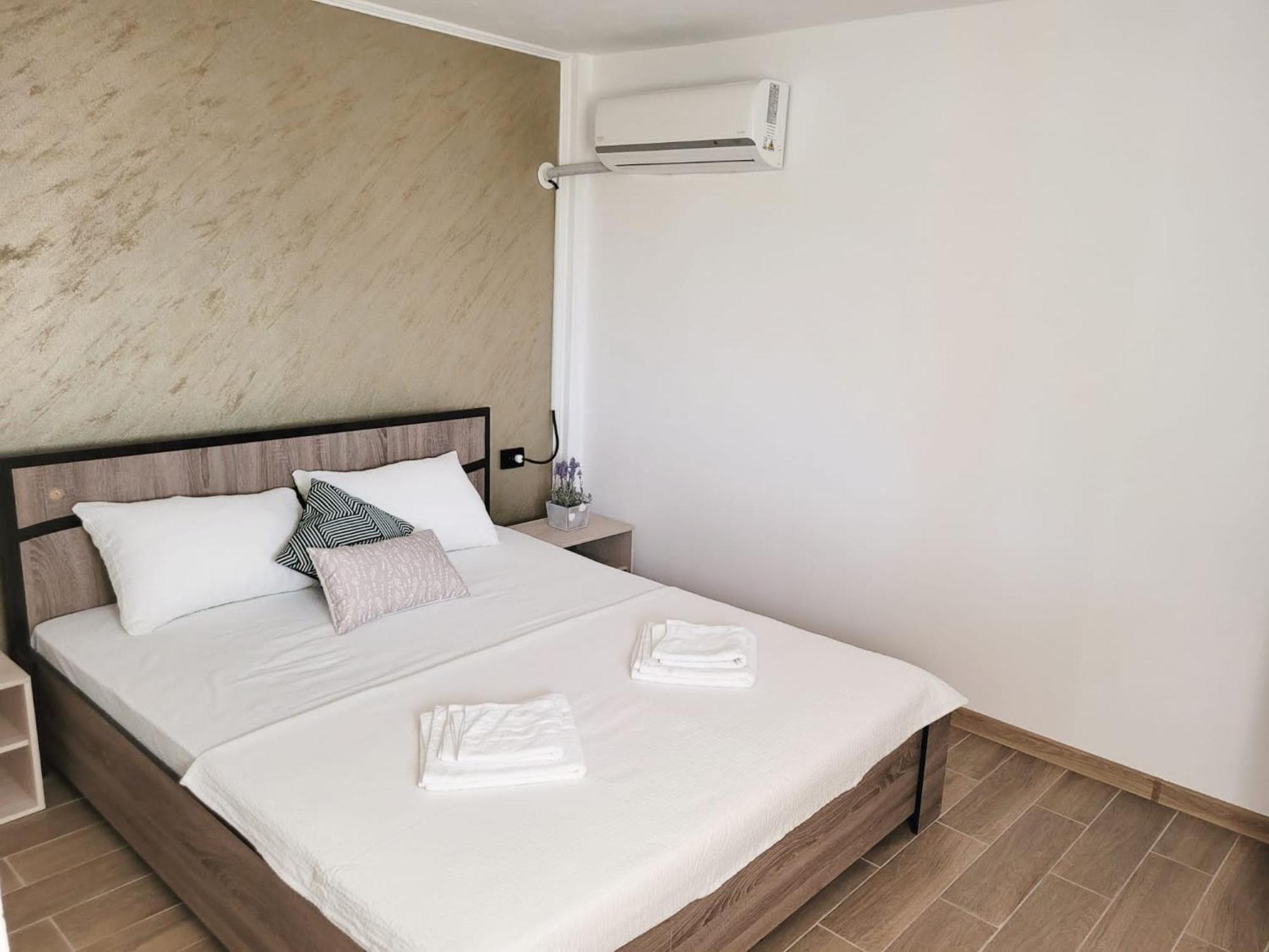 Cabana Varad Coronini Moldova Veche Екстериор снимка